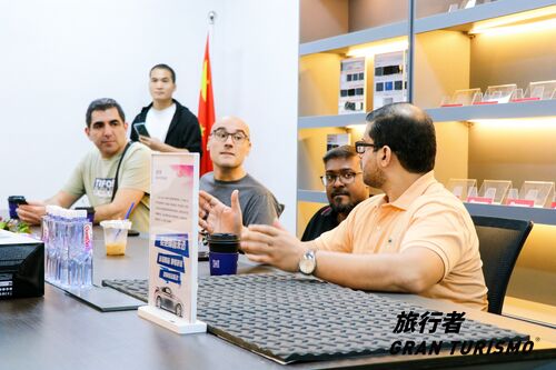 آخرین اخبار شرکت درباره دیدار شرکای خارجی و نمایندگان گران تورزمو برای همکاری فنی عمیق